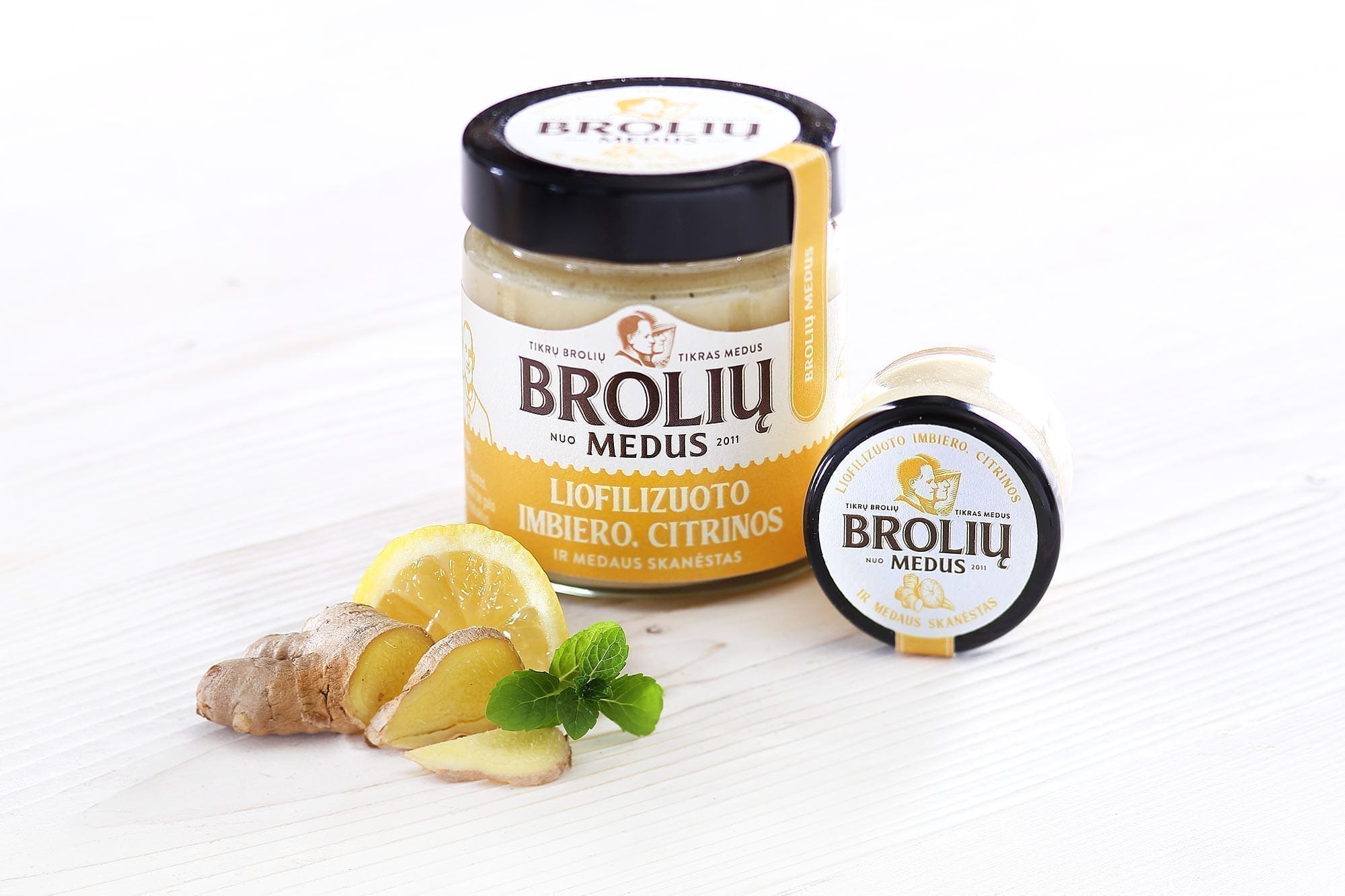 medus ar ingveru un citronu