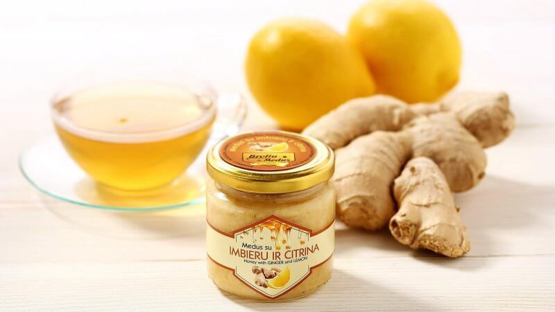 Ingvers ar medu pret klepu